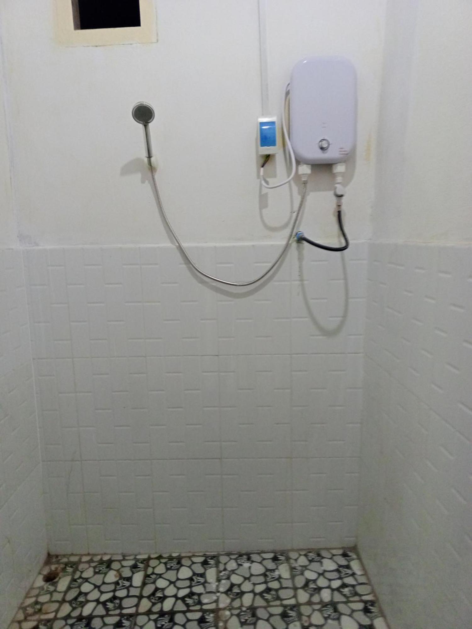 Campingsite Swimming Pool Ban Nongkham Room photo